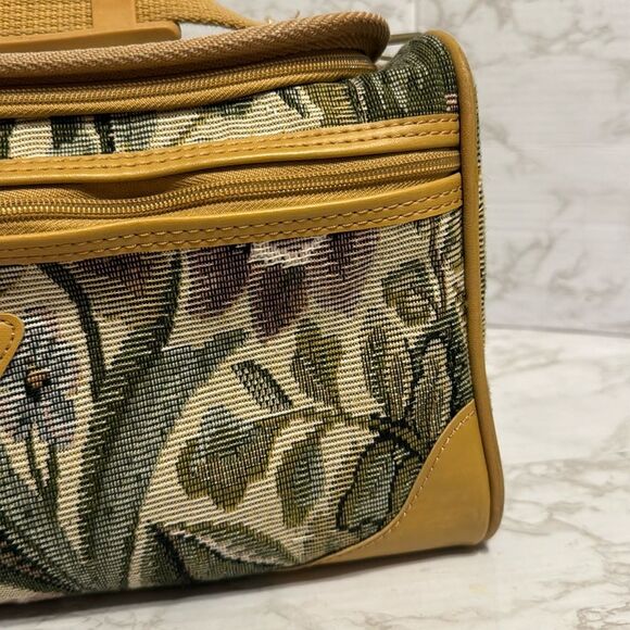 French West Indies Tapestry Floral Print Zip Over Night Carry On Travel bag - Picture 4 of 14